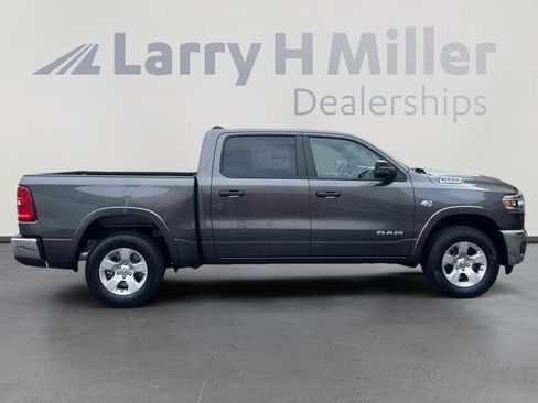 New 2026 RAM 1500 Big Horn AWD/4WD image 6