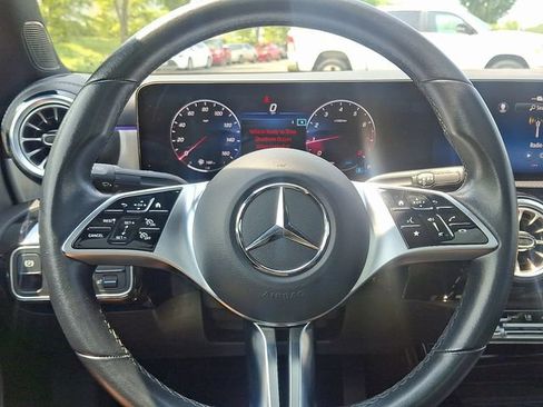 Used 2025 Mercedes-Benz CLA 250 4MATIC image 15
