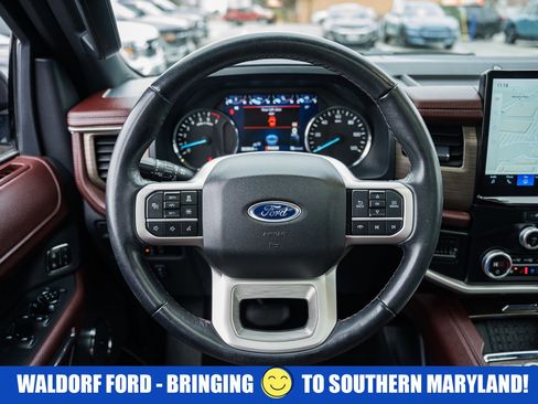 Used 2024 Ford Expedition Limited image 31