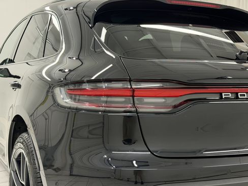 Certified 2023 Porsche Macan S AWD/4WD image 18