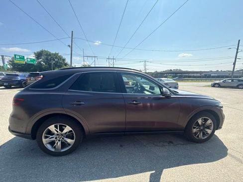 Used 2022 Genesis GV70 3.5T Sport w/ Sport Advanced Package AWD/4WD image 4