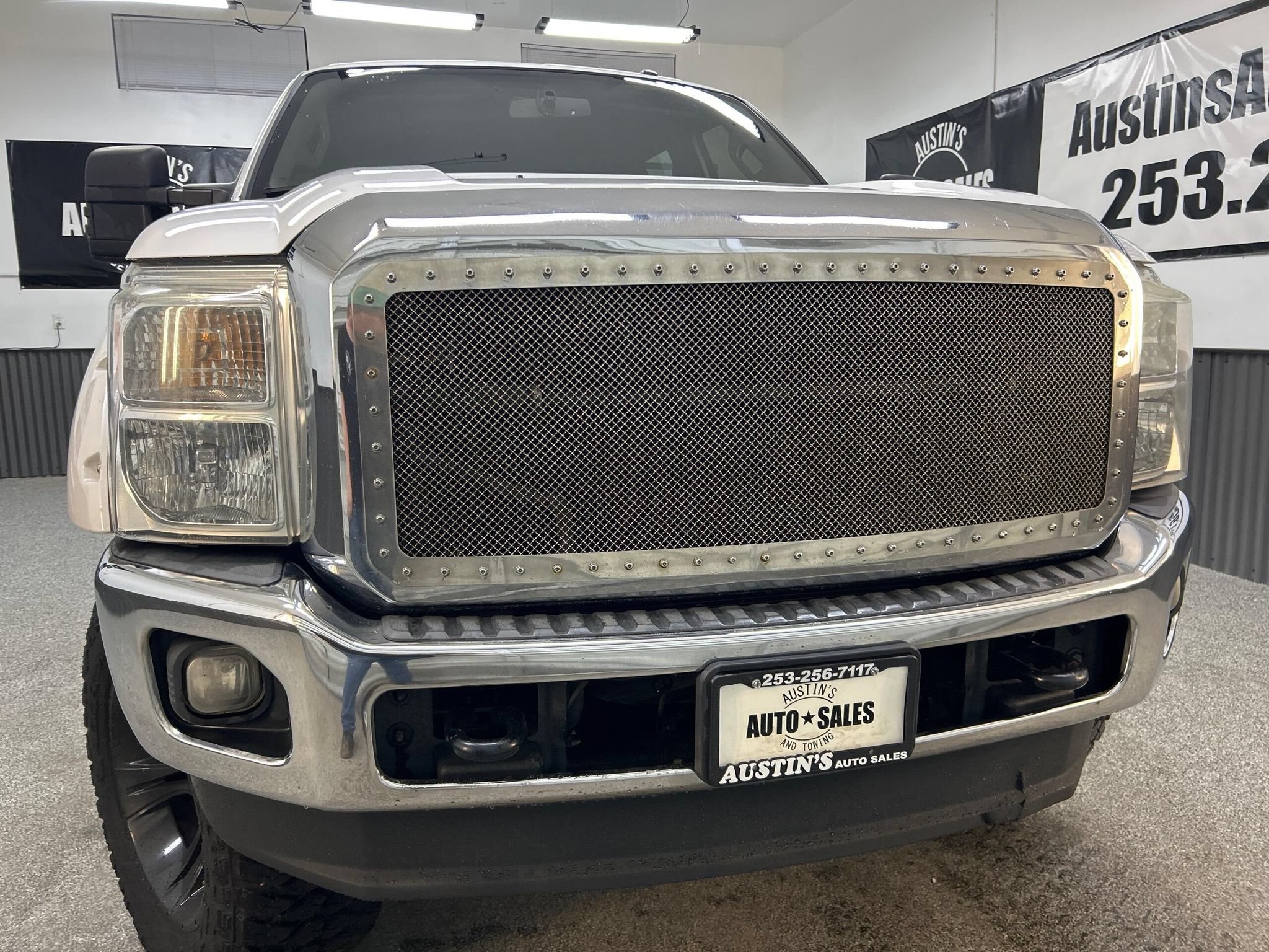 Used 2012 Ford F350 Lariat w/ FX4 4X4 Off-Road Pkg image 2
