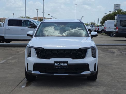 Used 2025 Kia Sorento S FWD image 9