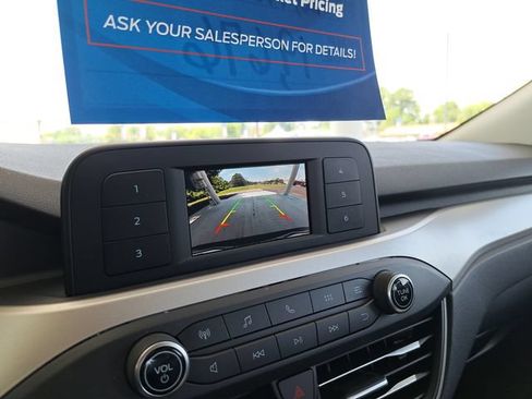 Certified 2022 Ford Escape S AWD/4WD image 11