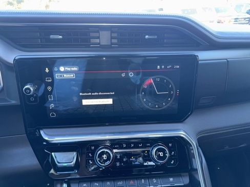 Used 2024 GMC Sierra 1500 Denali image 9