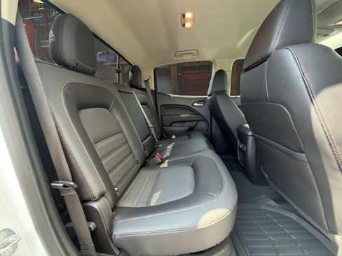 Certified 2022 GMC Canyon AT4 w/ Trailering Package AWD/4WD image 18