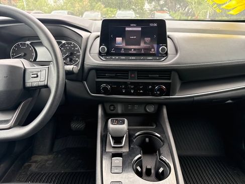 Used 2026 Nissan Rogue S FWD image 17