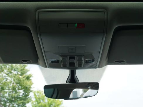 Used 2021 Volkswagen Atlas SE w/ Panoramic Sunroof Package FWD image 29