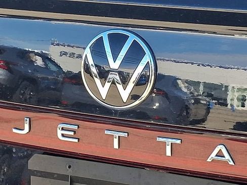 Used 2025 Volkswagen Jetta Sport image 30