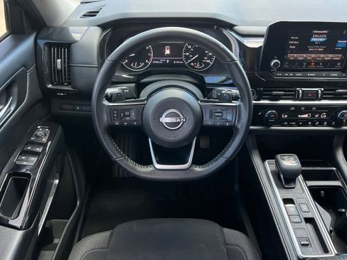 Certified 2022 Nissan Pathfinder SV image 14