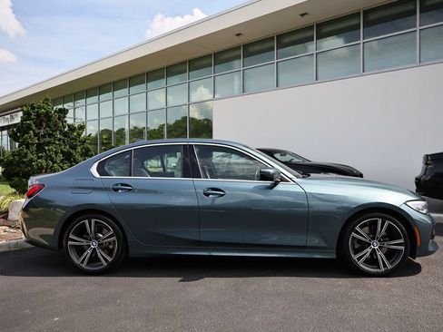 Used 2021 BMW 330i Sedan w/ Convenience Package RWD image 4