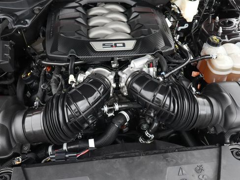 Used 2024 Ford Mustang GT Premium RWD image 14