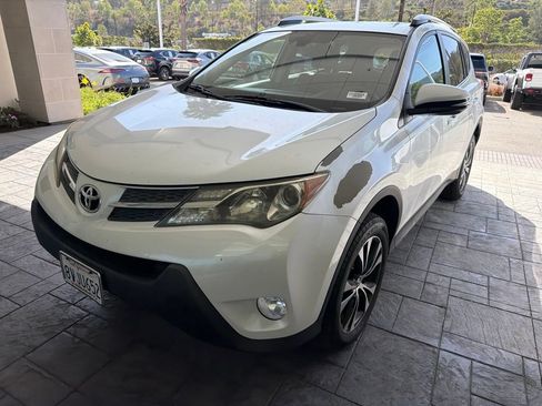 Used 2015 Toyota RAV4 Limited w/ Technology Package FWD image 2