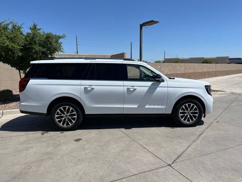 Used 2025 Ford Expedition Max Platinum AWD/4WD image 5