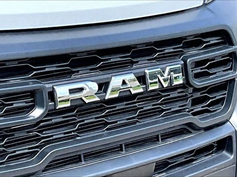 Used 2023 RAM ProMaster 2500 FWD image 11