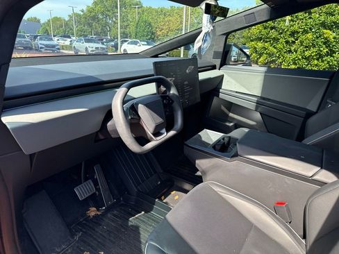 Used 2024 Tesla Cybertruck AWD Crew Cab image 6