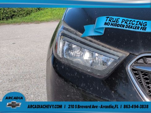Used 2021 Buick Encore Preferred FWD image 9