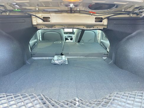 New 2025 Hyundai Elantra SEL image 38