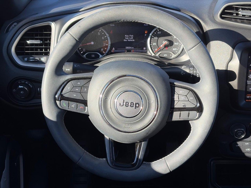 Used 2021 Jeep Renegade Latitude w/ Sun & Sound Group FWD image 14