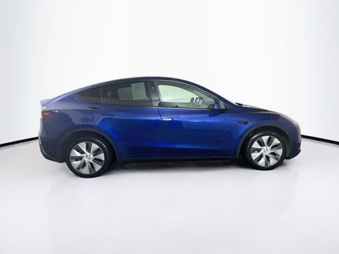 Used 2024 Tesla Model Y Long Range AWD/4WD image 10