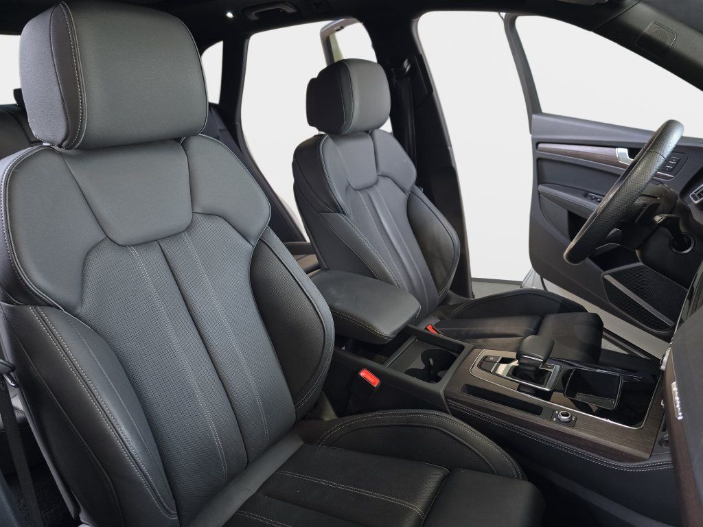 Certified 2024 Audi Q5 e Premium Plus w/ Premium Plus Package AWD/4WD image 10