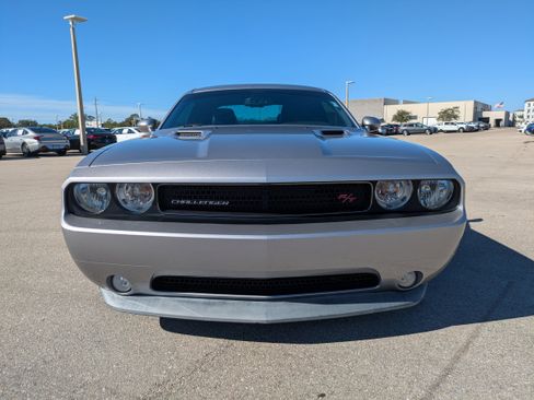 Used 2013 Dodge Challenger R/T Plus image 3