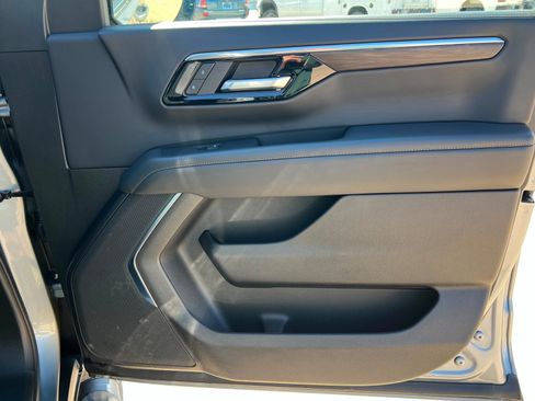 Used 2025 Chevrolet Tahoe Z71 image 24