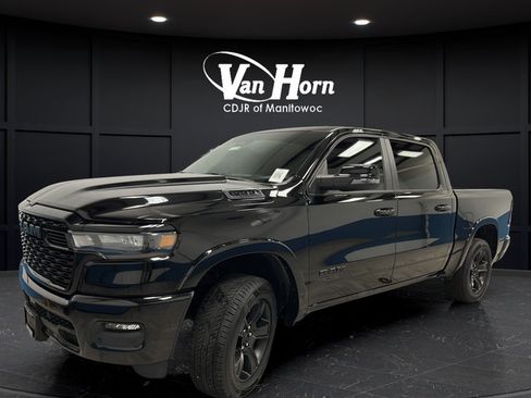 Used 2025 RAM 1500 Big Horn AWD/4WD image 3