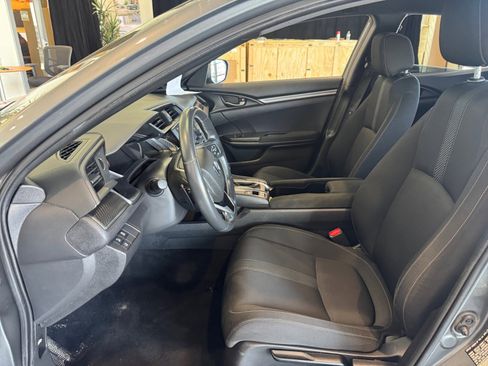 Used 2019 Honda Civic Sport image 14
