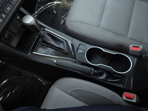 Used 2016 Toyota Corolla LE FWD image 23