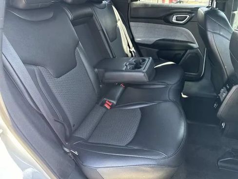 Used 2024 Jeep Compass Latitude AWD/4WD image 25