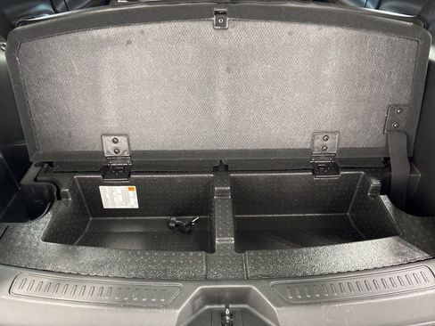 Used 2023 GMC Acadia SLE w/ LPO, Floor Liner Package image 37