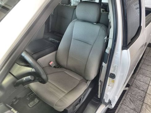 Used 2018 Ford F150 XLT w/ Equipment Group 302A Luxury AWD/4WD image 11