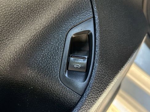 Used 2021 Volkswagen Passat 2.0T SE image 14