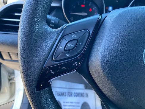 Used 2021 Toyota C-HR LE image 19