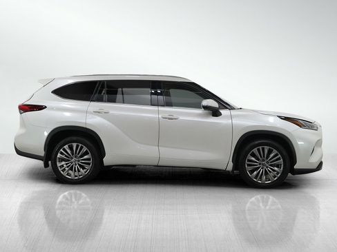 Used 2021 Toyota Highlander Platinum AWD/4WD image 6