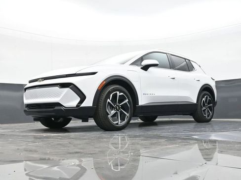 New 2026 Chevrolet Equinox EV LT FWD image 46