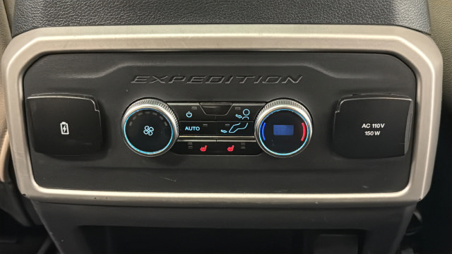 Used 2024 Ford Expedition Limited AWD/4WD image 38