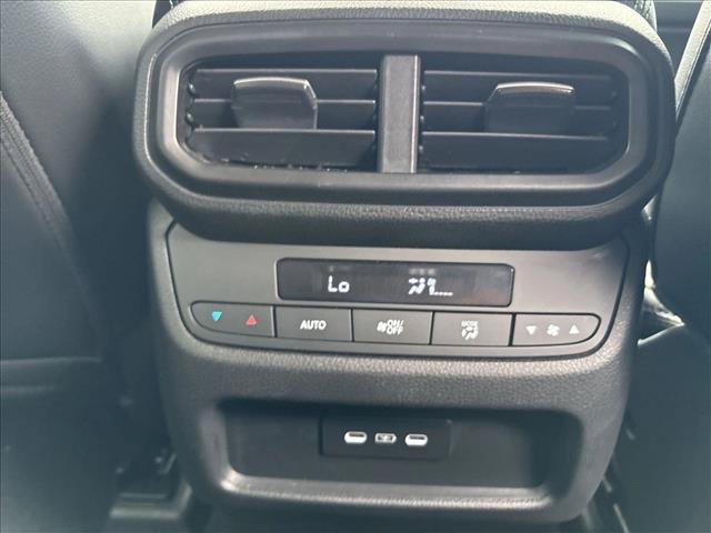 Used 2025 Honda Pilot EX-L image 18