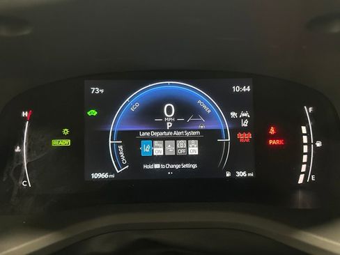 Used 2026 Toyota Camry SE FWD image 23