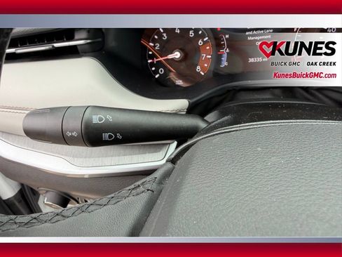 Used 2025 Jeep Compass Limited image 13