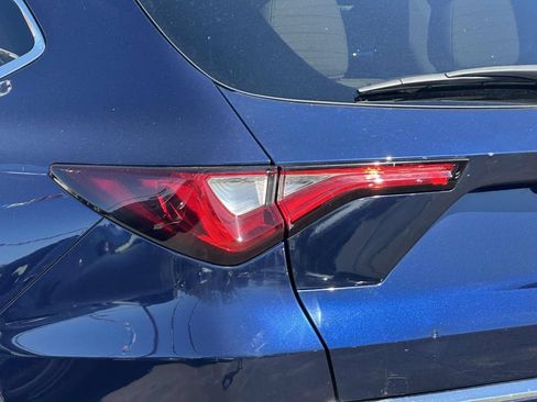 Used 2023 Acura MDX SH-AWD image 9