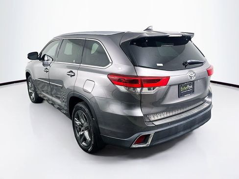 Used 2017 Toyota Highlander Limited Platinum FWD image 5