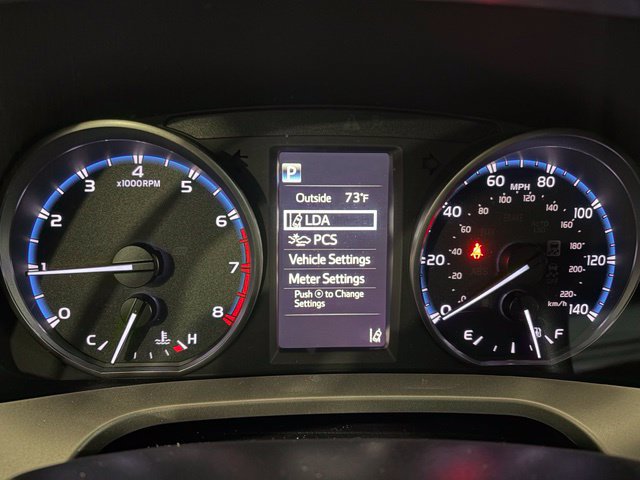 Used 2018 Toyota RAV4 LE w/ All Weather Liner Package AWD/4WD image 17