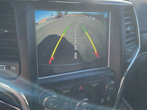 Used 2018 Jeep Grand Cherokee Limited image 59