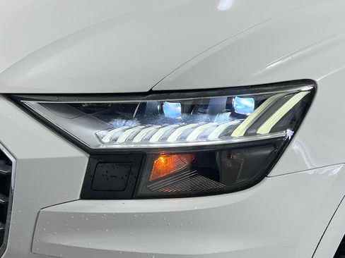 Used 2019 Audi Q8 Prestige w/ Luxury Package image 11