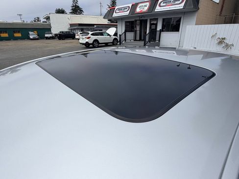 Used 2011 Toyota Avalon FWD image 13