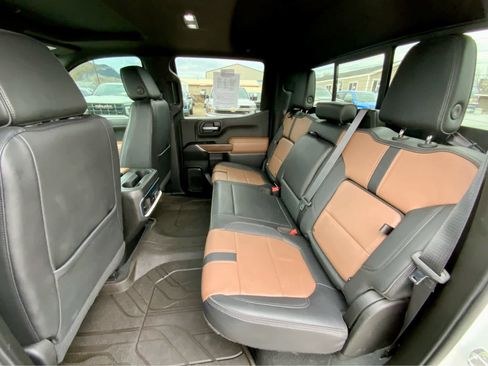 Used 2022 Chevrolet Silverado 1500 High Country w/ Technology Package image 29