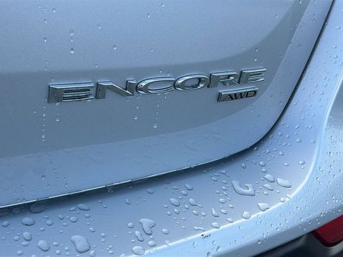 Used 2022 Buick Encore Preferred w/ Safety Package image 8