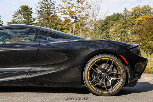 Used 2025 McLaren 750S RWD image 4